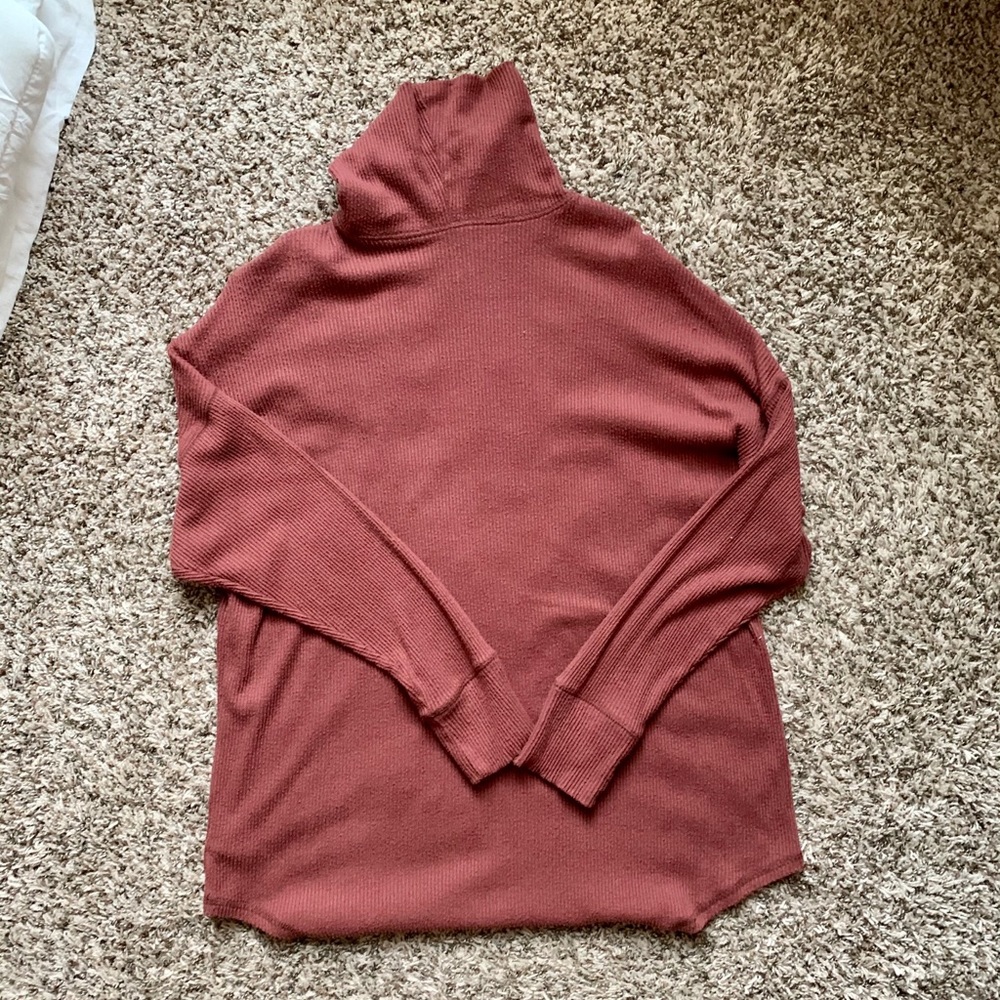 SIZE XL AMERICAN EAGLE SWEATER